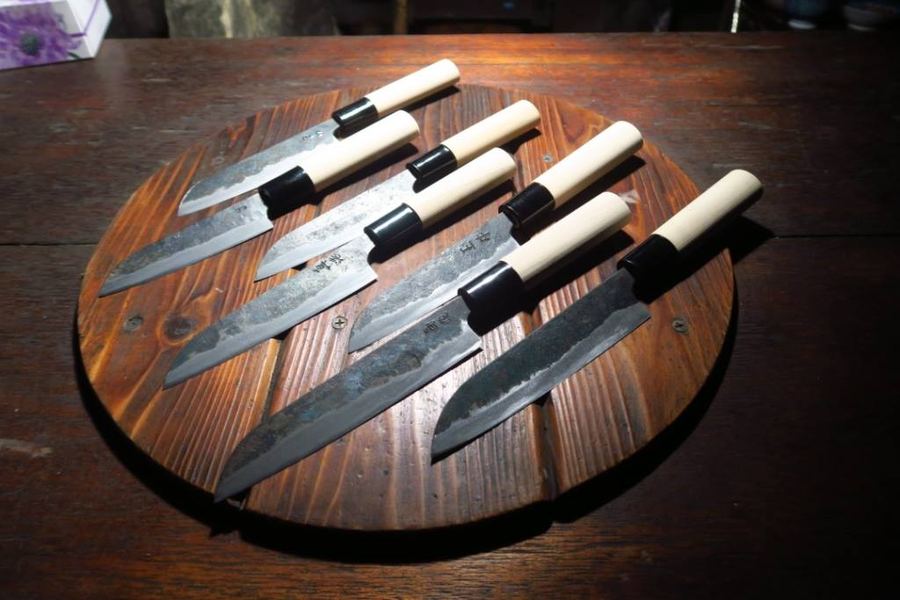 Handforged knives, Shikoku blacksmith
