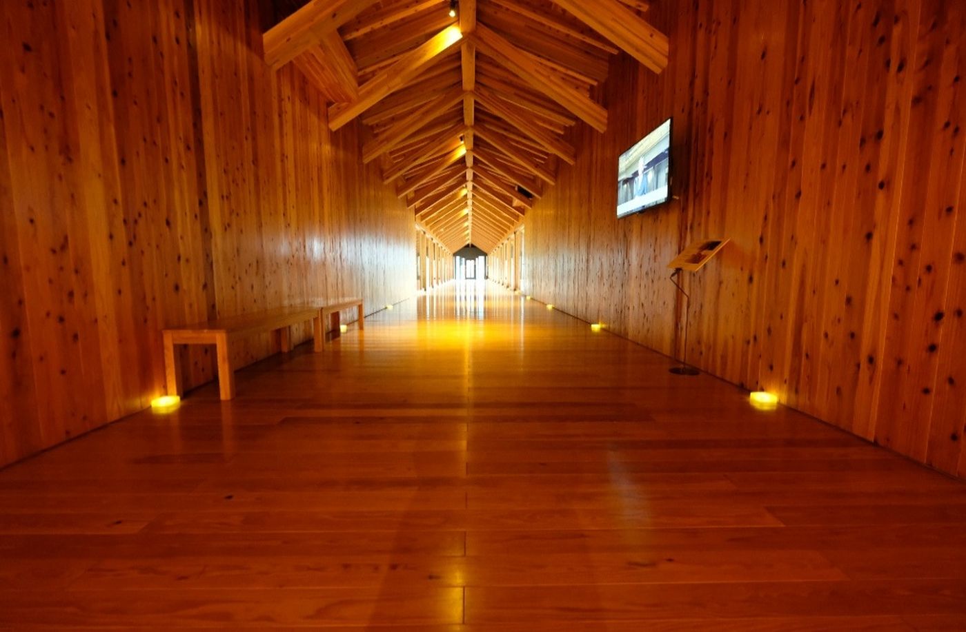 Kumo no Ue Gallery, designed by Kengo Kuma